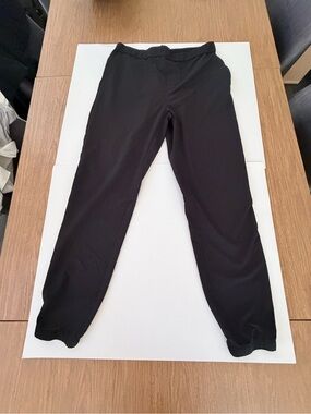 Men's Black Elastic-Waist Jogger Pants
